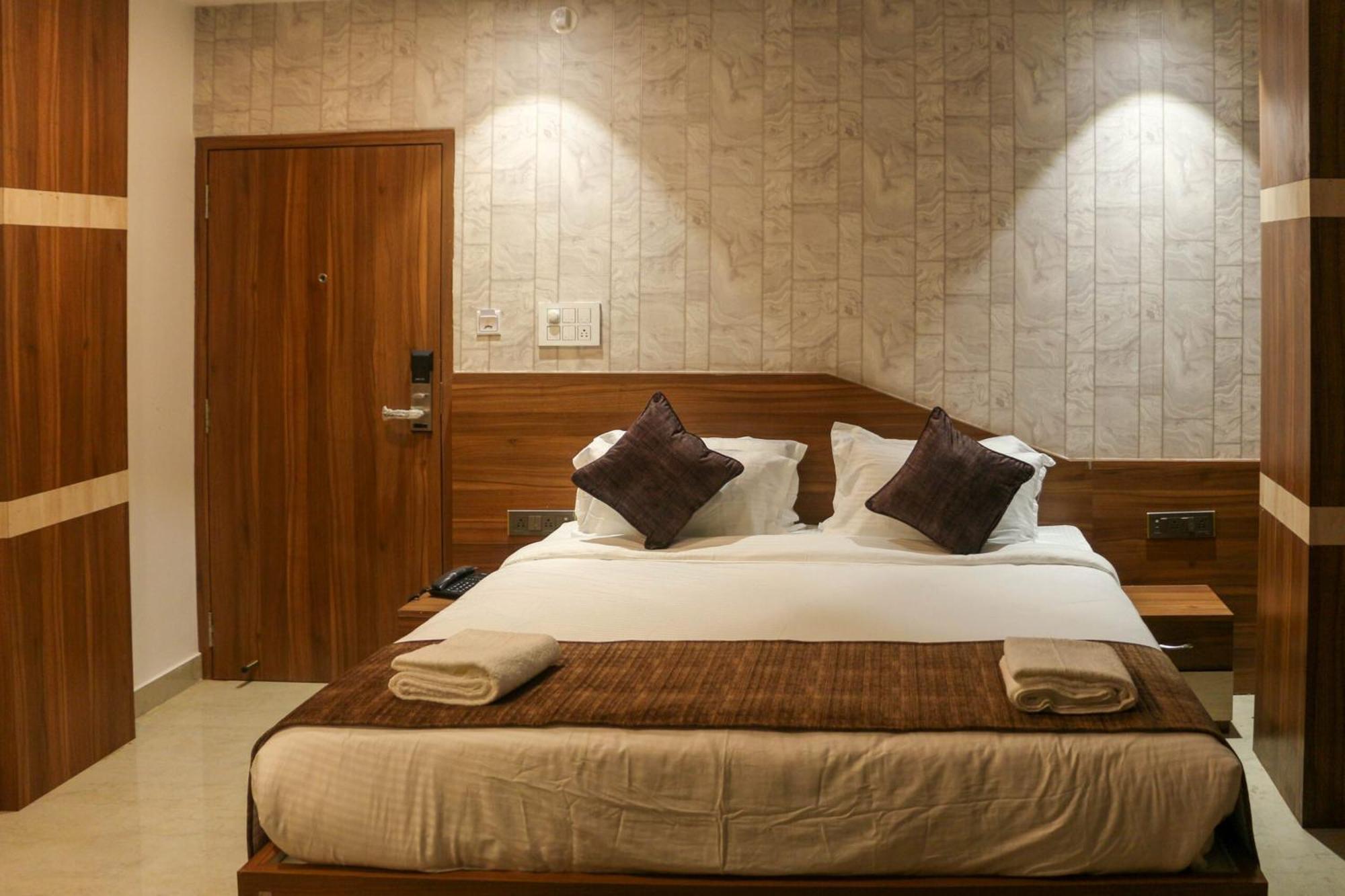 Hotel Obsidian Blue Itānagar Kültér fotó